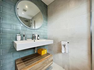 Photo 1- click for photo gallery